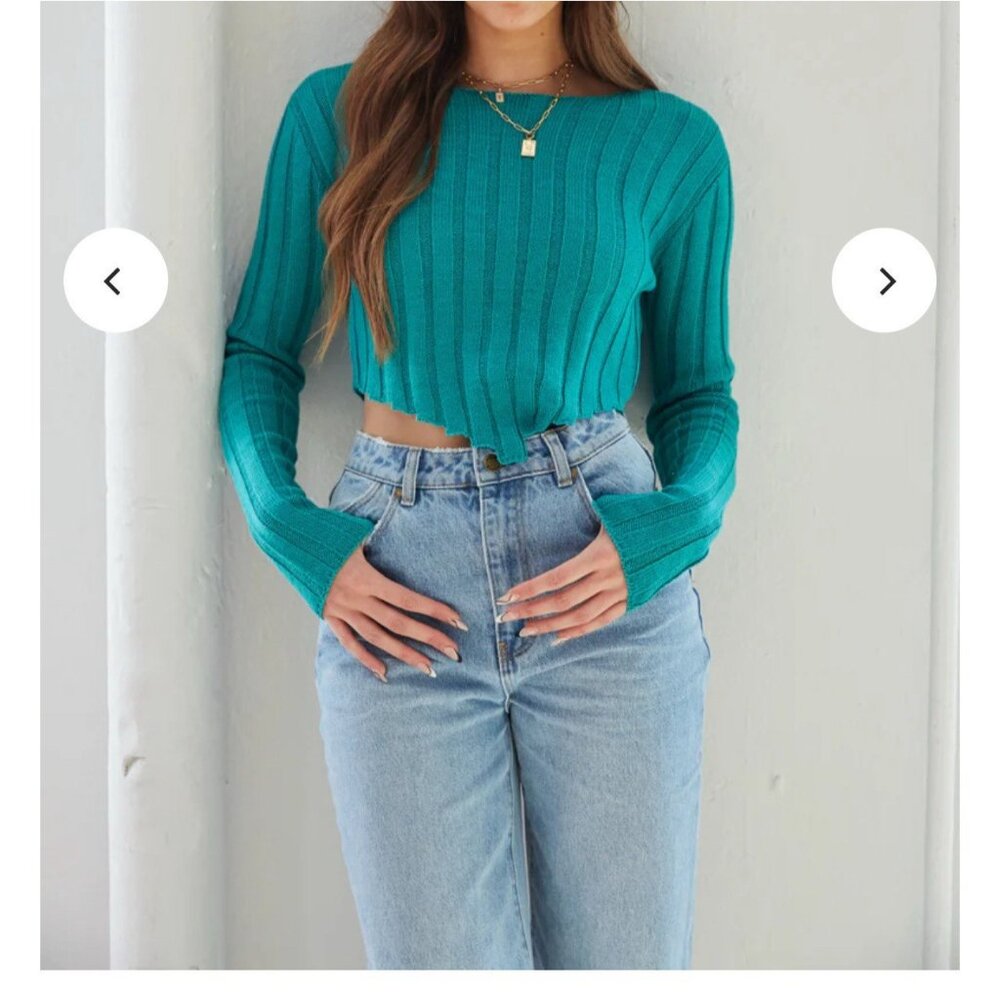 NWT~Pretty Little Thing  Sz XL Cropped Cable Knit Dip Hem Sweater KELLY GREEN - Picture 2 of 16